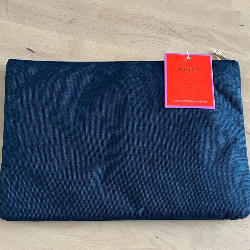 NWT Noted Blue Laptop Pouch Bag 10.5 x 15